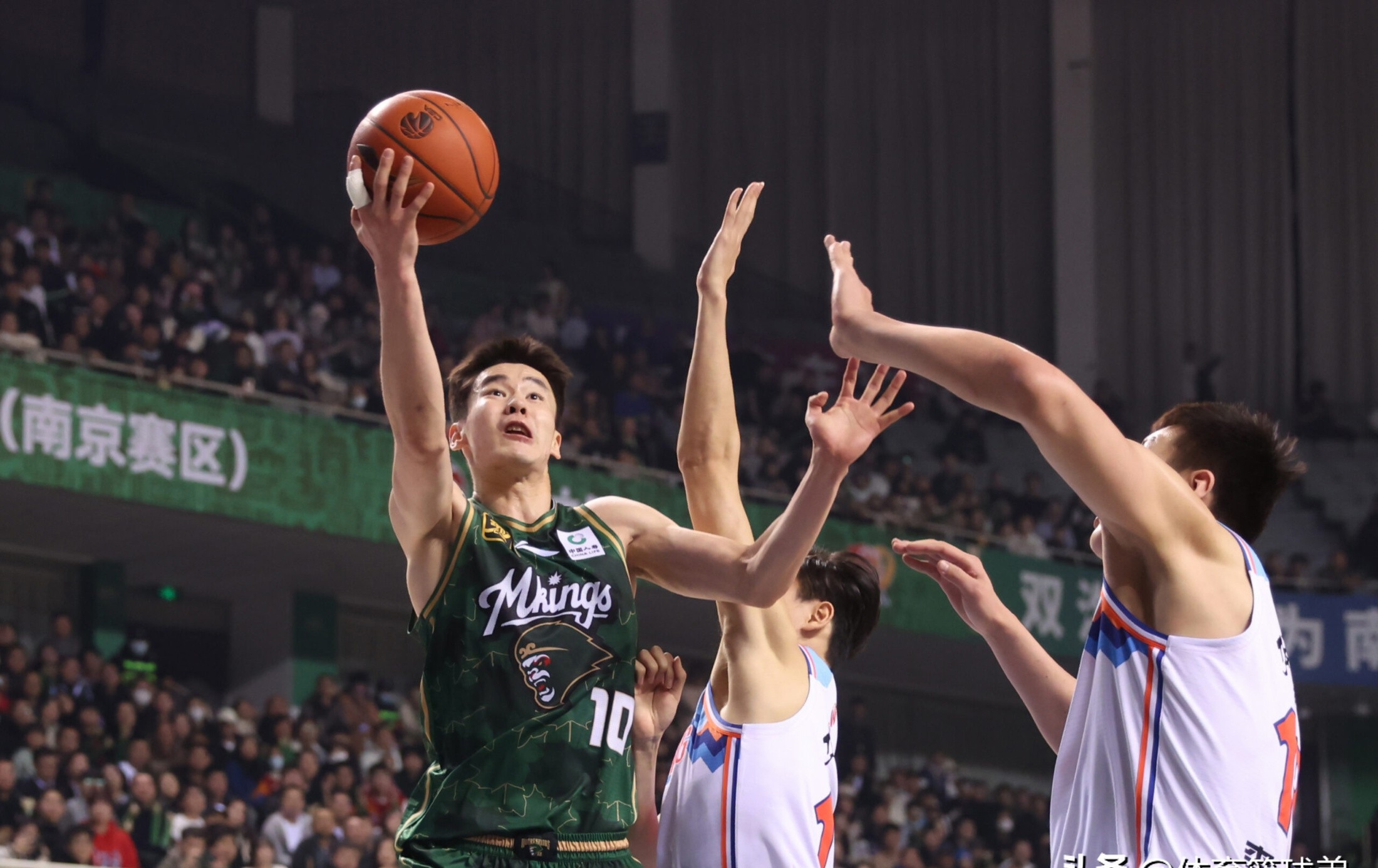 jinnianhui-关于NBA常规赛今晨再迎强敌,亚特兰大豪取连胜,主帅态度——目标明确,球探报告显示潜力的信息